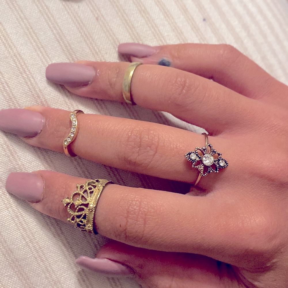 Ring set 💍🤍 gold aesthetic